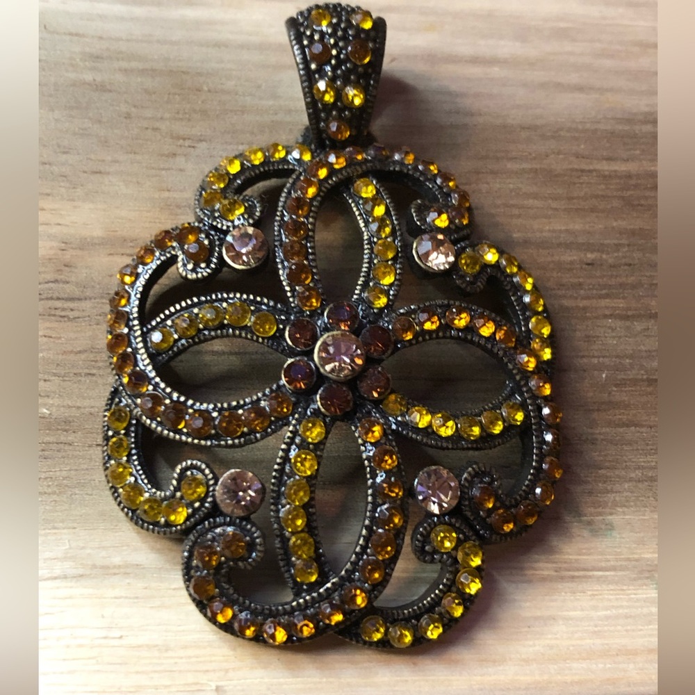 BEST Vintage Signed Best‎ Amber & Topaz Colored Stone Antiqued Setting Pendant